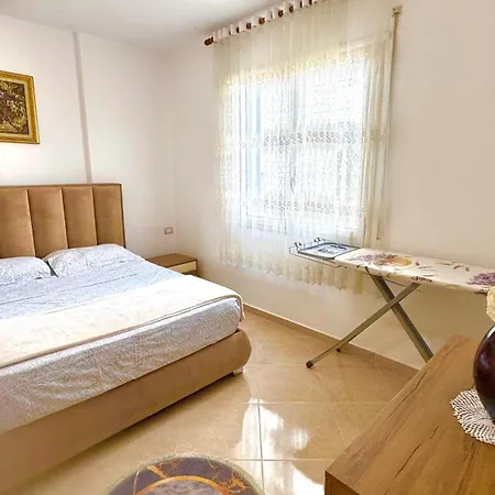 Apartman Lungomare With Parking - Near The Vlora