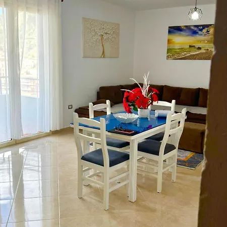 Apartment Lungomare Apartment With Parking - Near The Beach Vlorë